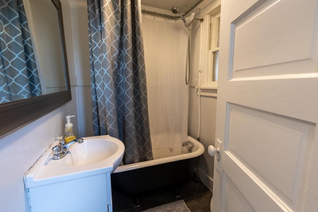 Downtown 1 Bedroom Charmer - Walk, Bike, Enjoy!! 래피드시티 외부 사진